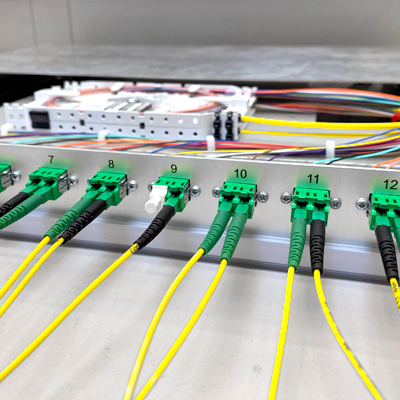 Installieren und Prüfen von Übertragungsstrecken mit Lichtwellenleiter